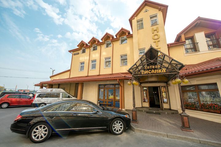 Hotel Exterior 59 of 64