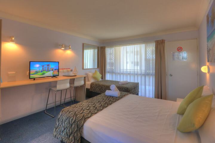 Room 9 of 41