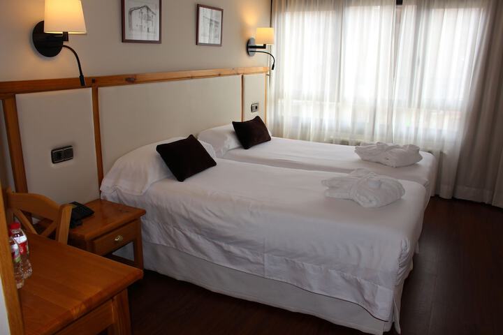 Room 12 of 33