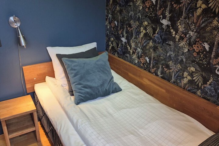 Room 21 of 57