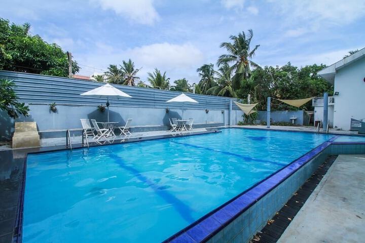 Pool 14 of 19