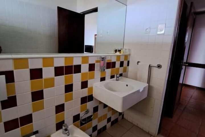 Room 20 of 39