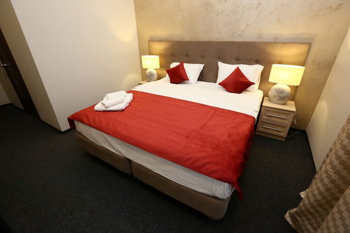 Room 9 of 54