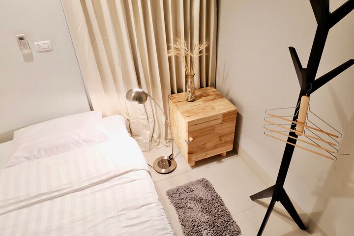 Room 13 of 52