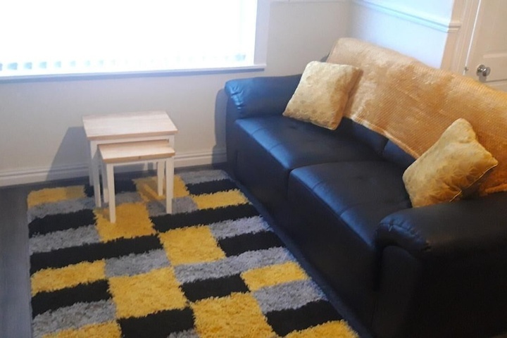 Room 9 of 13