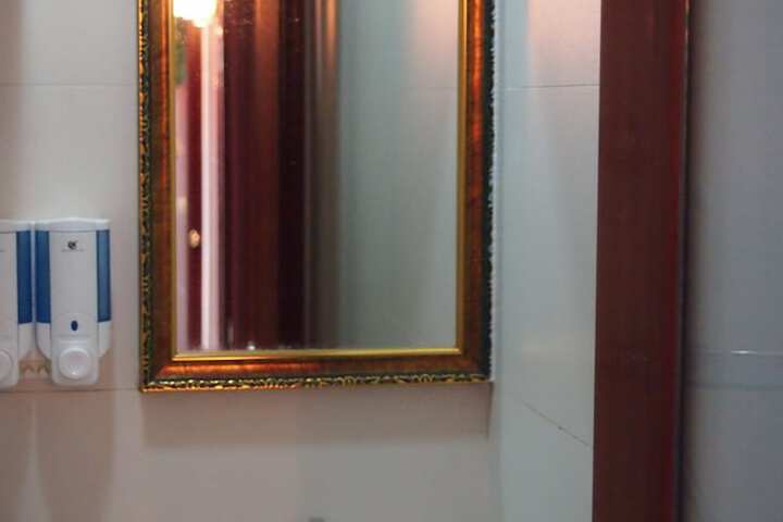 Room 48 of 60