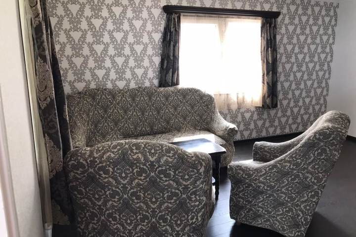 Room 13 of 31