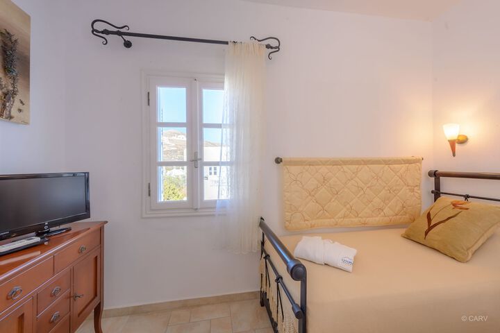 Room 52 of 168