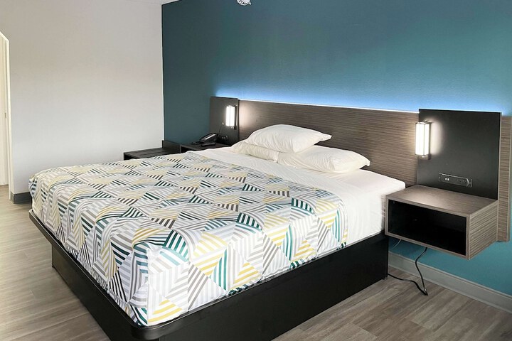 Room 7 of 26