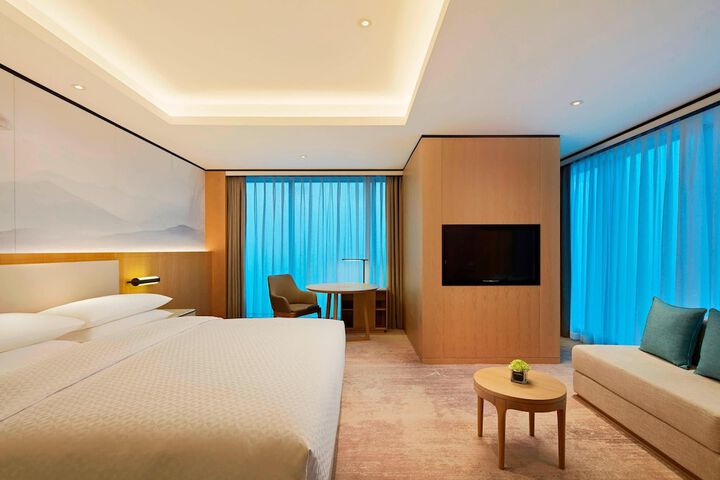 Room 13 of 46
