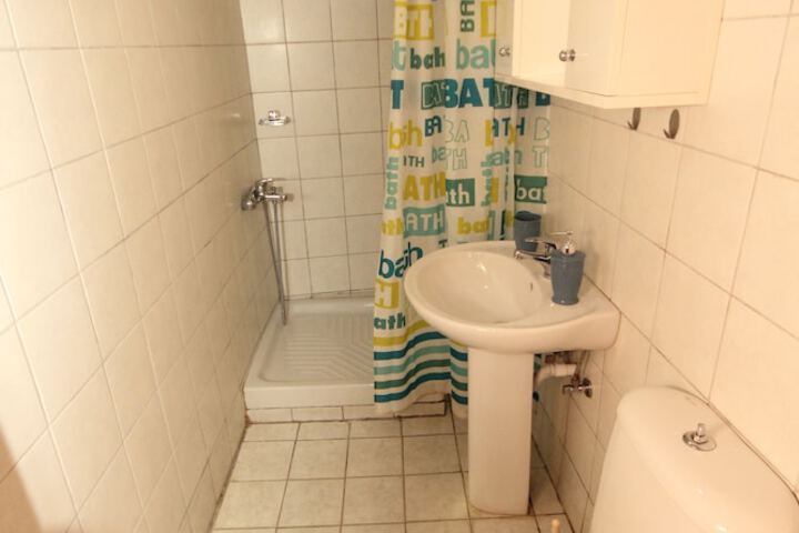Room 19 of 35