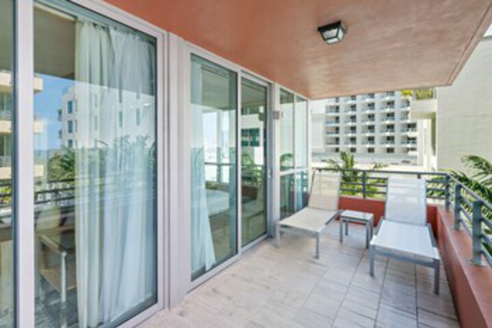 Terrace/Patio 7 of 318