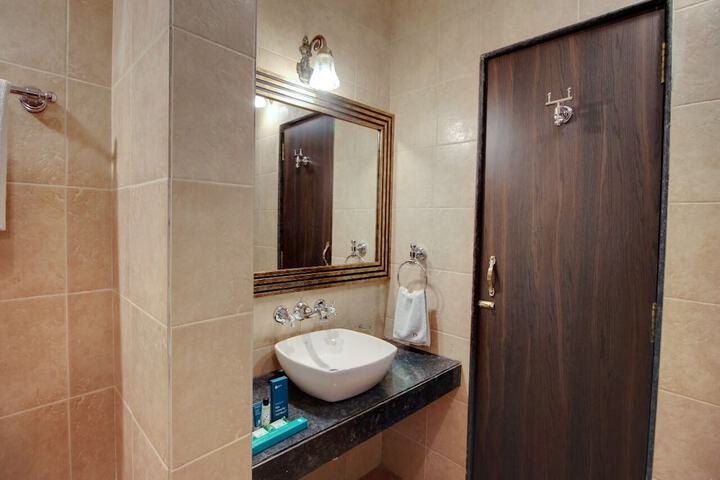 Room 16 of 29