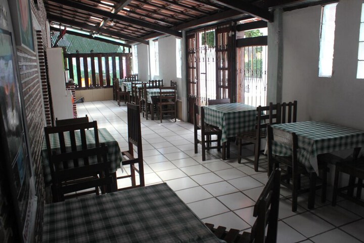 Dining 45 of 58