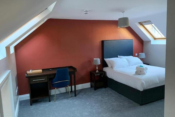 Room 2 of 36