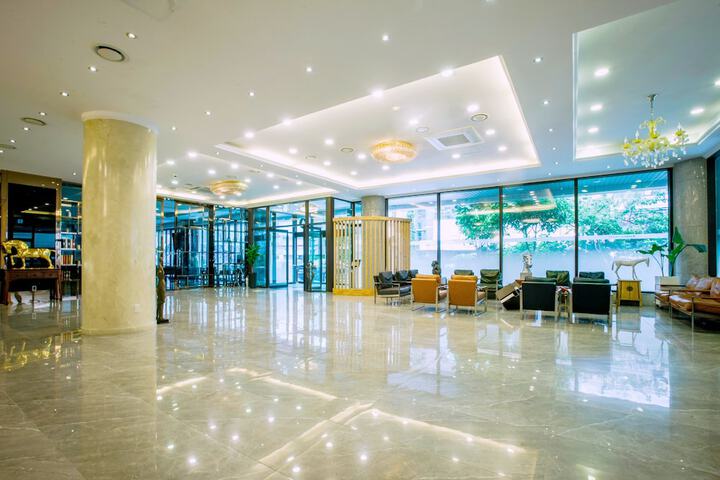 Hotel Lobby