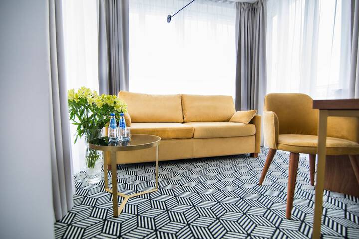 Room 47 of 82