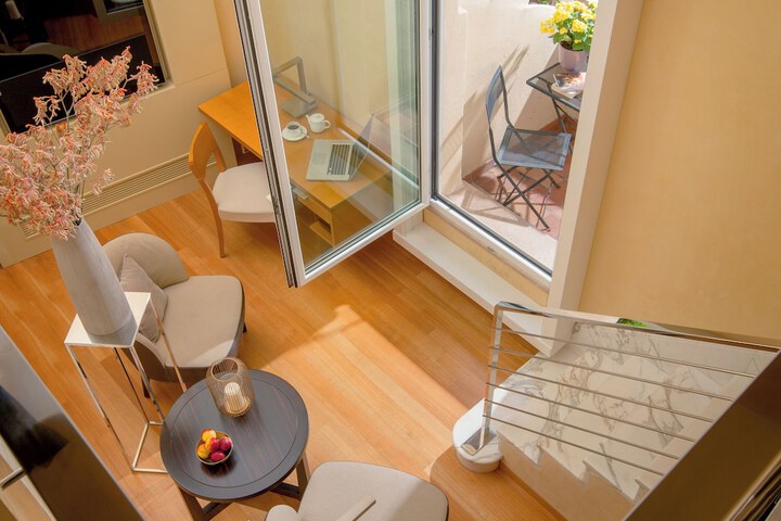 Room 15 of 26