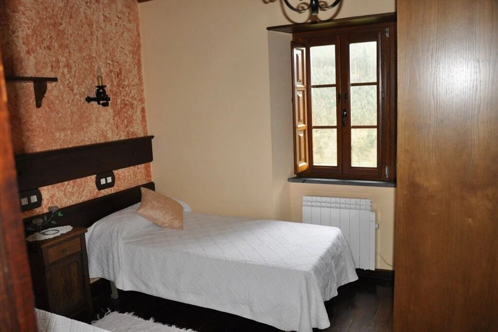Room 6 of 22