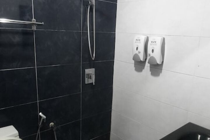 Room 28 of 28