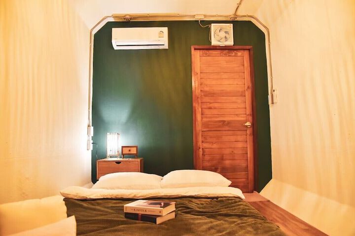 Room 84 of 125