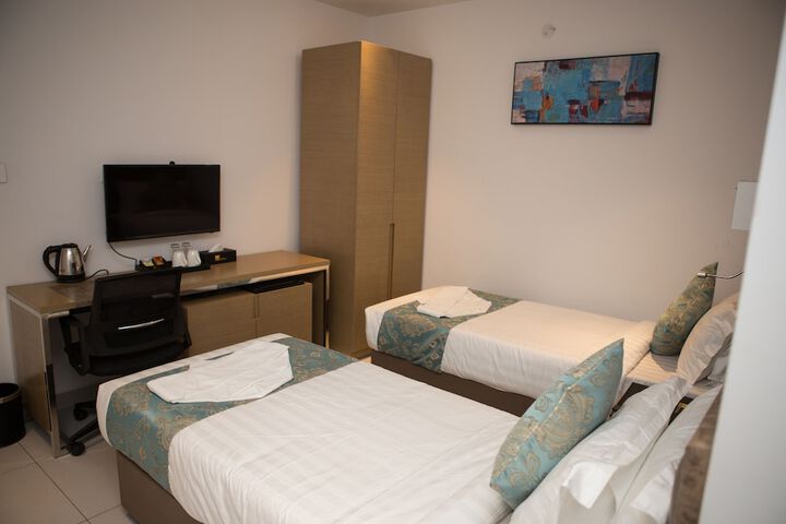 Room 10 of 51