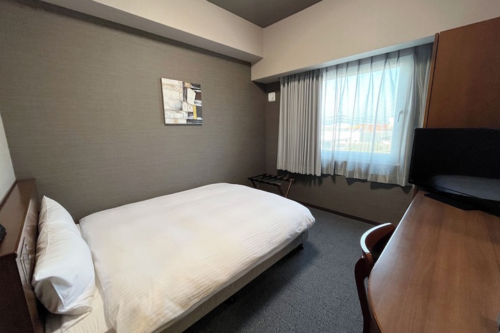Room 13 of 35