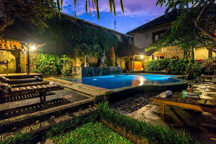Pool 42 of 60