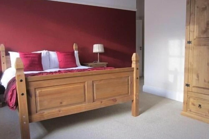 Room 5 of 27