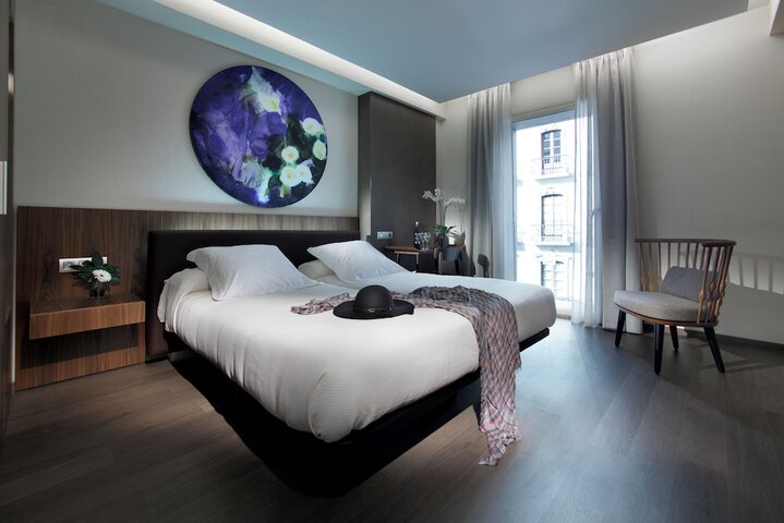 Room 6 of 39