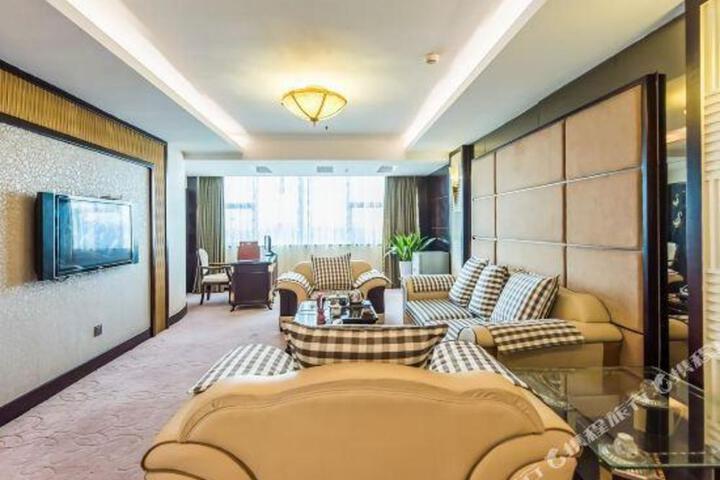 Honor Hotel