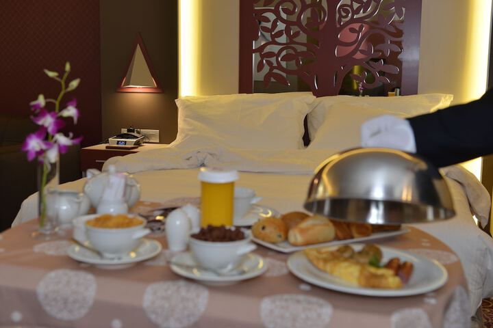 Breakfast/Coffee Service 74 of 96
