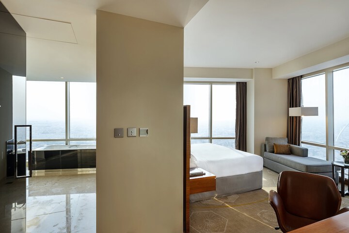 Room 38 of 180