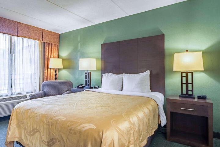 2 Queen Beds
