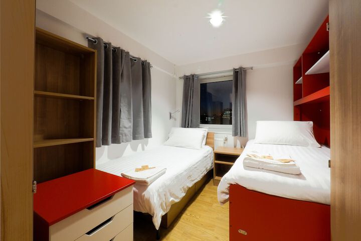 Room 5 of 49