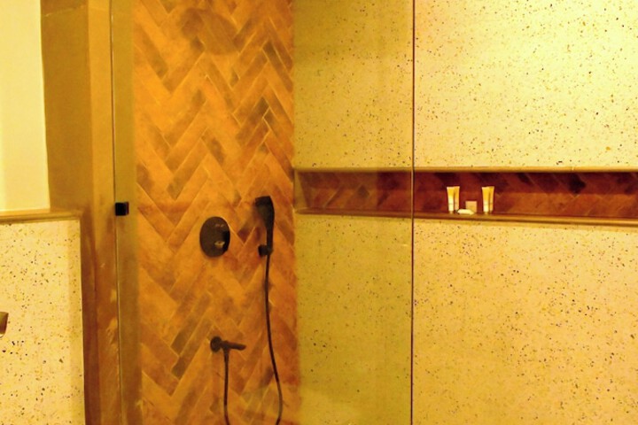 Room 19 of 41