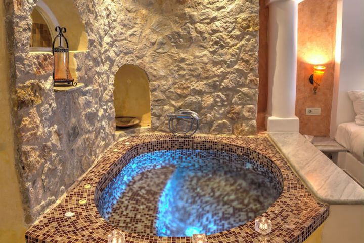 Hot Tub 33 of 68