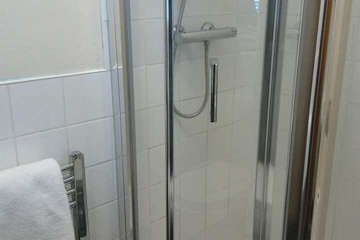 Room 12 of 27