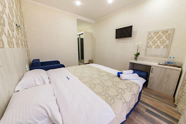 Room 16 of 32