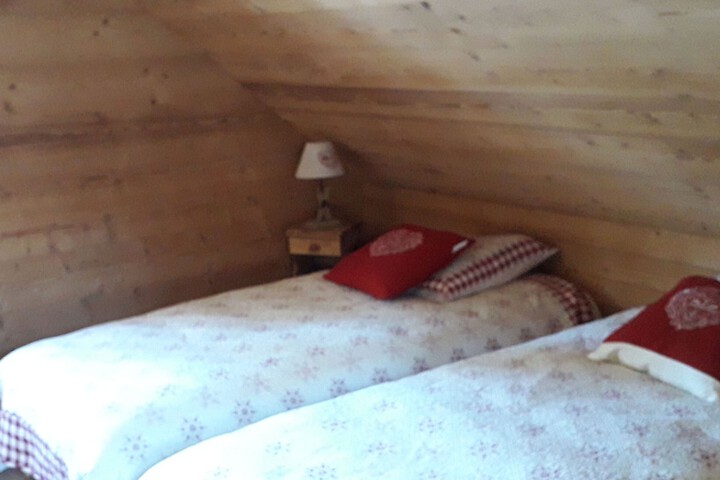 Room 2 of 38