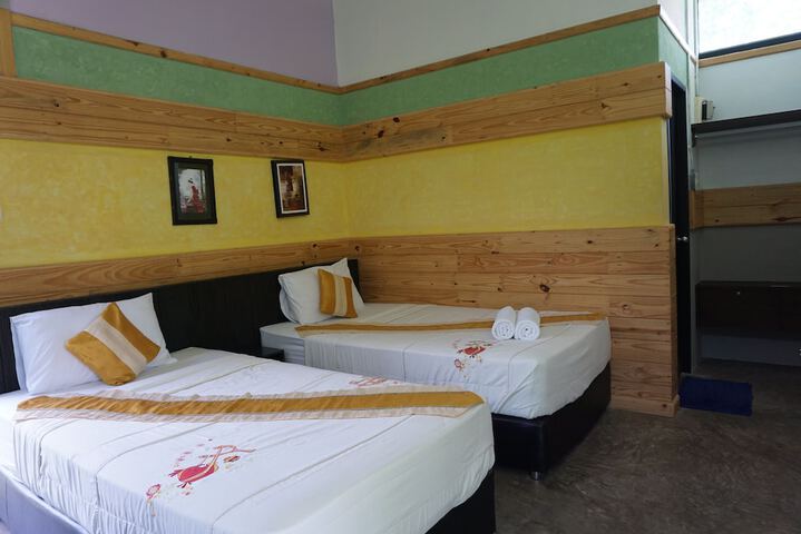 Room 14 of 40