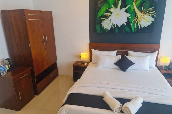 Room 5 of 31