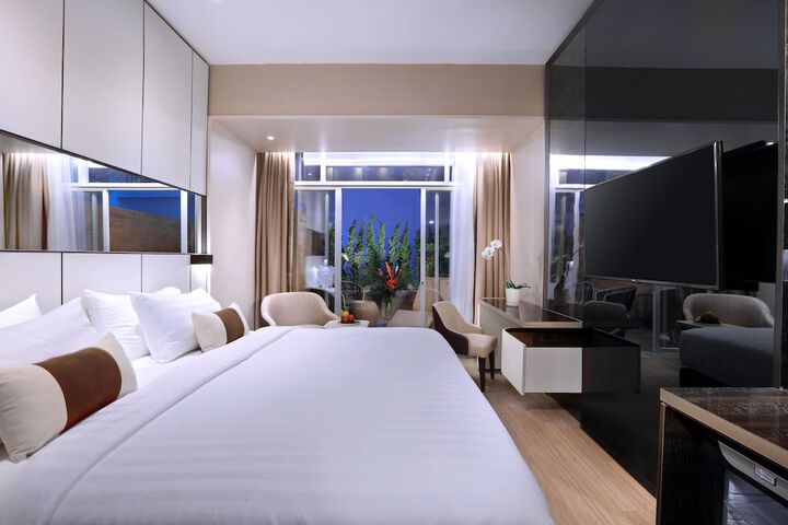 Room 9 of 50
