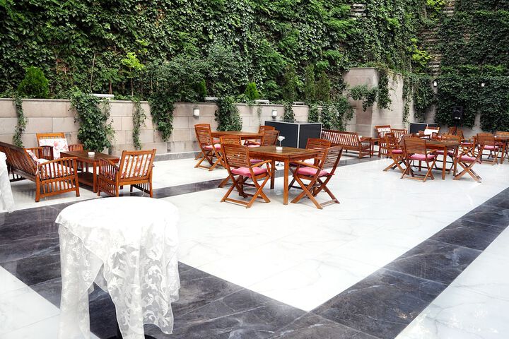 Hotel Exterior 55 of 60