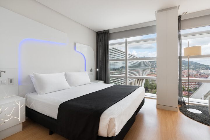 Room 21 of 69