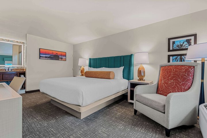 Room 5 of 44