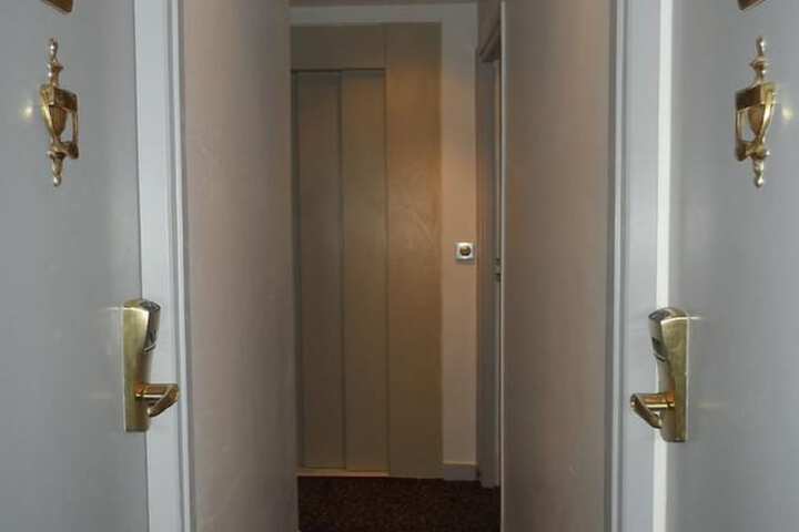 Ballroom/Hall 46 of 49
