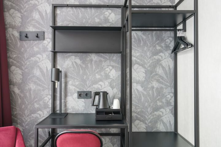 Room 16 of 62