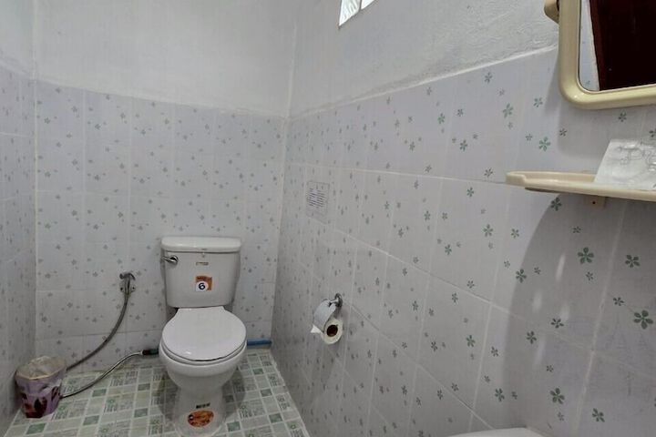 Room 13 of 23