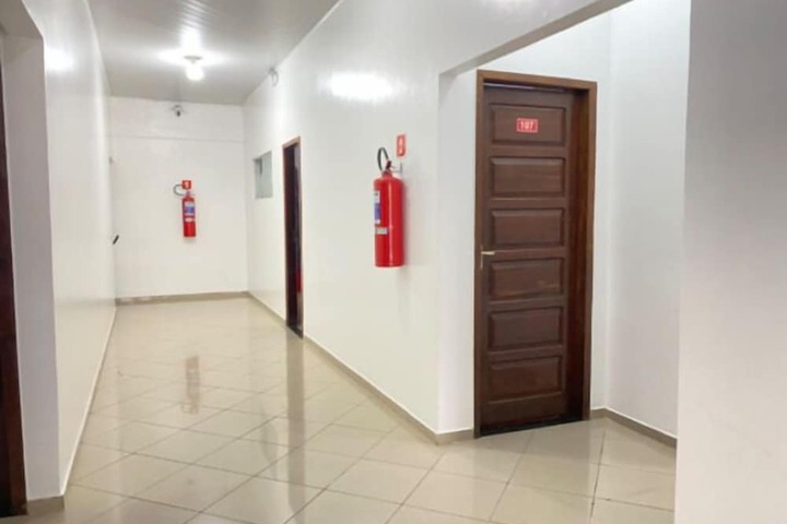 Ballroom/Hall 26 of 27